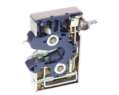 Fecho da porta dianteira esquerda Audi A3 8PA