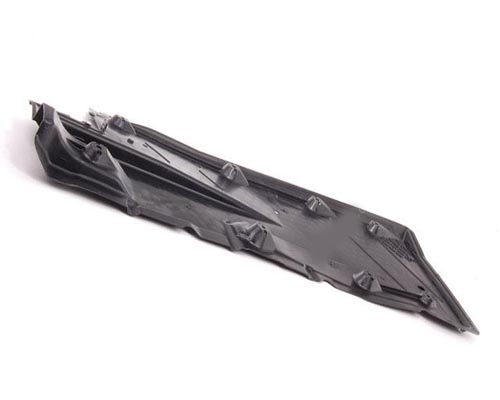 4M8825212 VAG Proteção de fundo direita