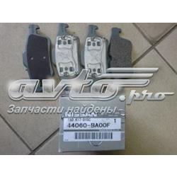 44060BA00F Nissan/Infiniti Sapatas do freio traseiras de disco