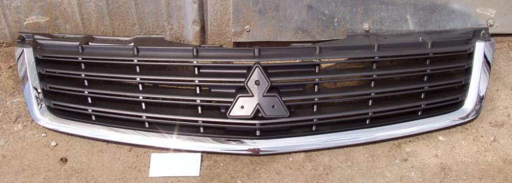 Grelha do radiador Mitsubishi Galant IX DJ, DM ao melhor preço