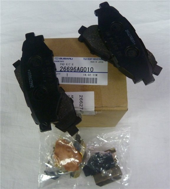 26696AG030 Subaru Sapatas do freio traseiras de disco