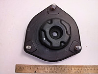 546102G000 Hyundai/Kia Suporte de amortecedor dianteiro esquerdo