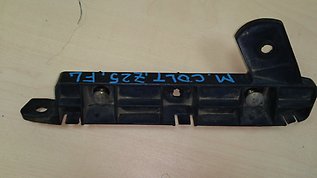 6400A403 Mitsubishi Consola externa esquerda do pára-choque dianteiro