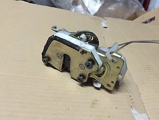 Fecho de tampa de porta-malas (de 3ª/5ª porta traseira) para Mitsubishi Montero SPORT K8, K9