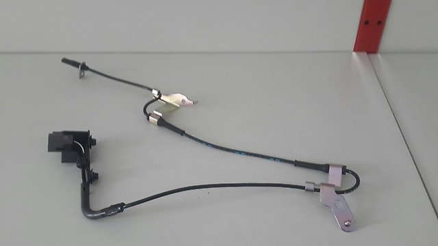 GS1D4373XA Mazda Sensor ABS dianteiro esquerdo
