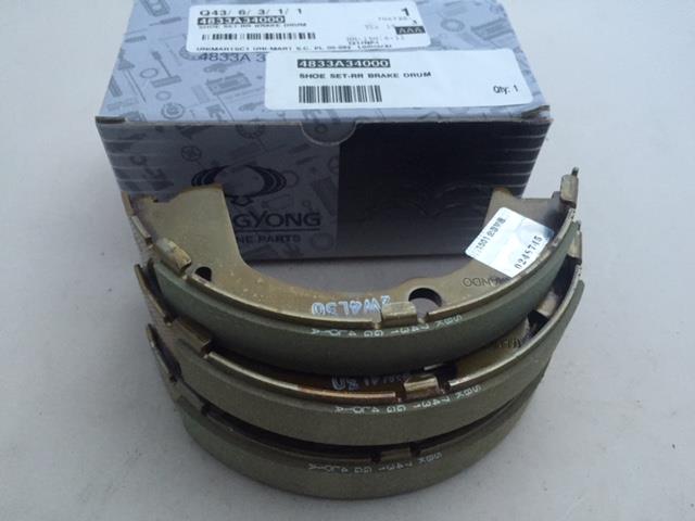 4833A34000 Ssang Yong Sapatas do freio de estacionamento