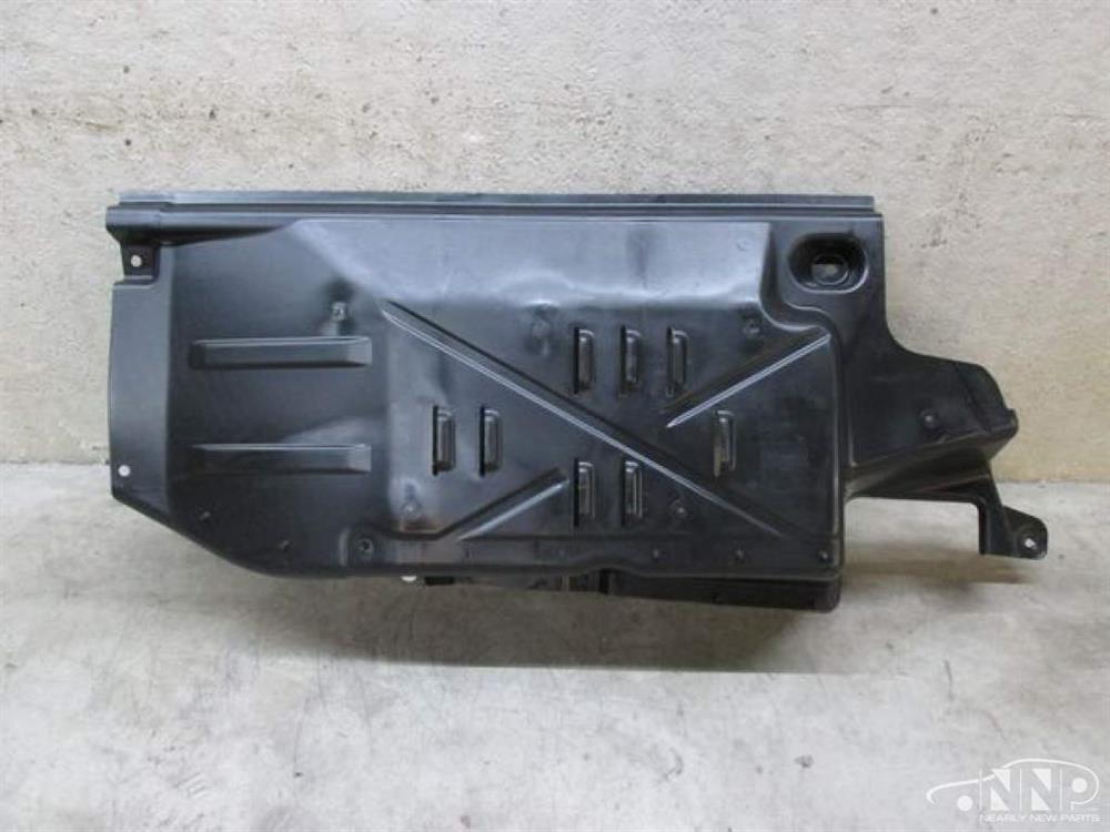 7E0825208A VAG Proteção dianteira direita de fundo