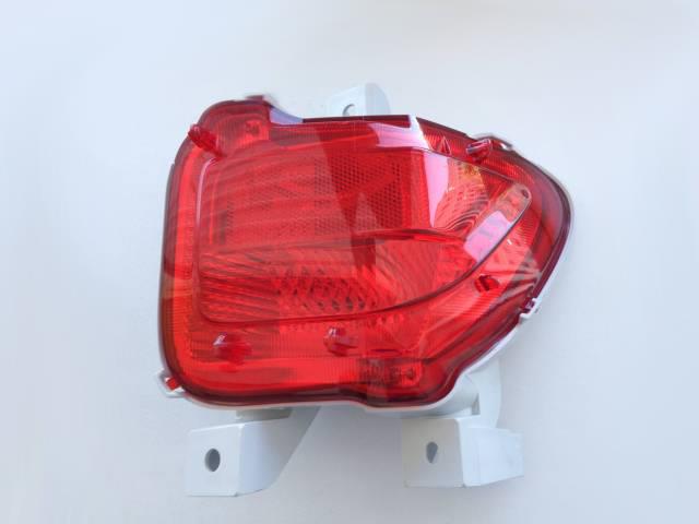 8145742010 Toyota Lanterna de nevoeiro traseira direita