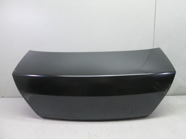 8430095F0B Nissan/Infiniti Tampa de porta-malas
