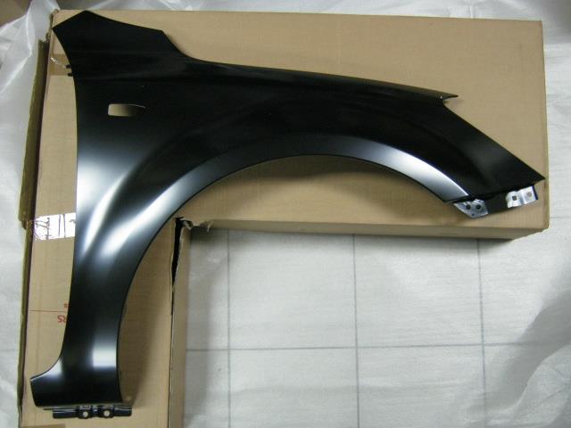 663211H010 Hyundai/Kia Pára-lama dianteiro direito