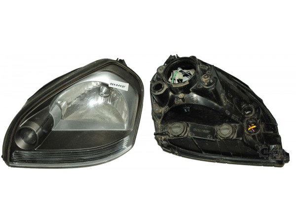 921022E022 Hyundai/Kia Luz direita