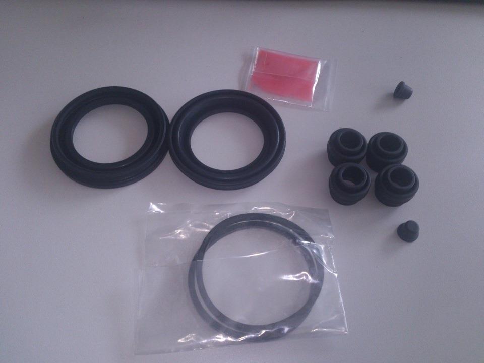 GPYB3326Z Mazda Kit de reparação de suporte do freio dianteiro