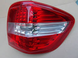1649064300 Mercedes Lanterna traseira direita