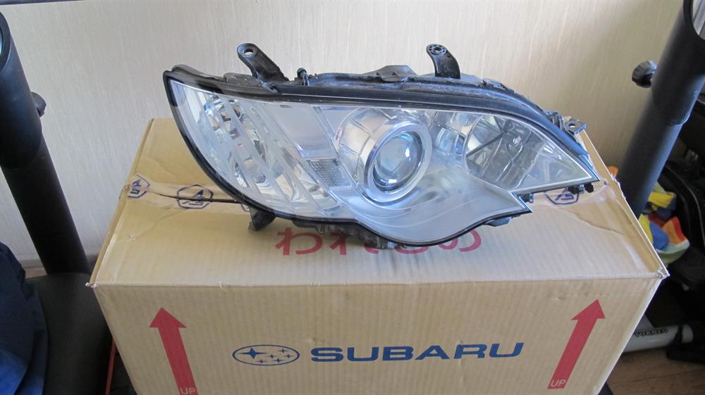 84913AG121 Subaru Luz direita