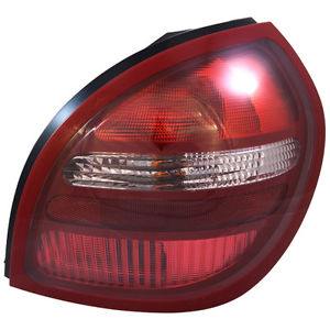 26550BN026 Nissan/Infiniti Lanterna traseira direita