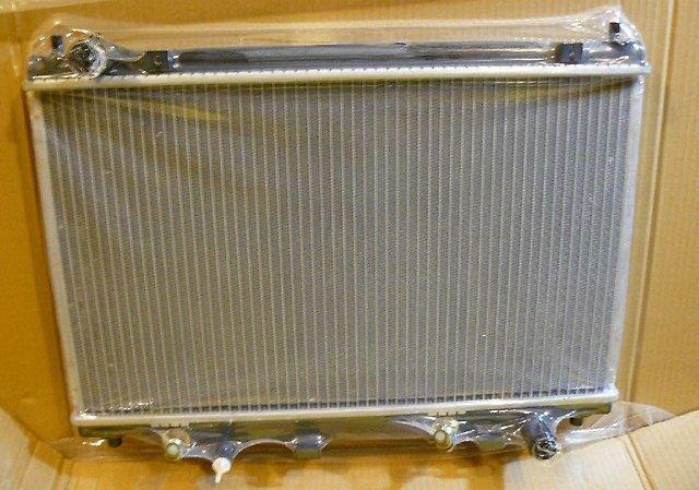 21460JN90A Nissan/Infiniti Radiador de esfriamento de motor