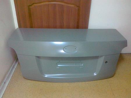 692001G120 Hyundai/Kia Tampa de porta-malas