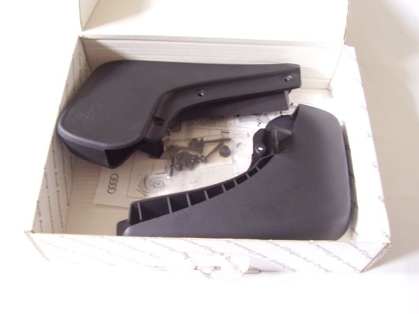4F0075101 VAG Protetores de lama traseiros, kit