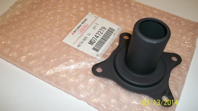 MD747279 Mitsubishi Guia do rolamento de desengate de embraiagem