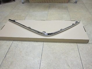 85075JN00A Nissan/Infiniti Moldura esquerda do pára-choque traseiro
