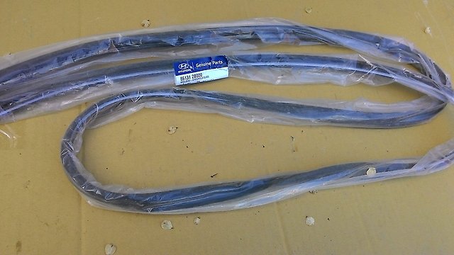861312B000 Hyundai/Kia Moldura de pára-brisas