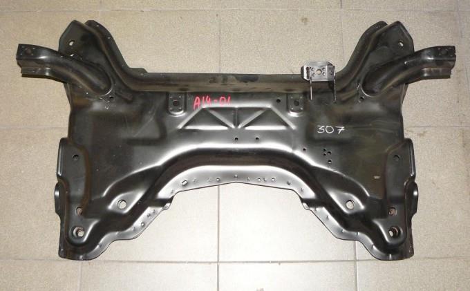 544003LR1A Nissan/Infiniti Viga de suspensão dianteira (plataforma veicular)