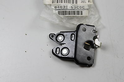 Fecho de tampa de porta-malas (de 3ª/5ª porta traseira) Nissan Almera II sedan (N16) (2000 - 2006) II