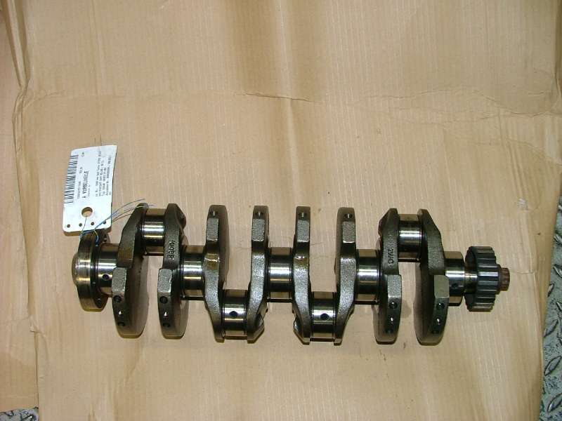 026105101E VAG Cambota de motor