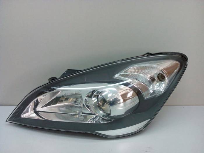 921011H070 Hyundai/Kia Luz esquerda