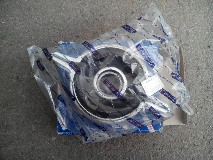 495751U000 Hyundai/Kia Rolamento suspenso da junta universal