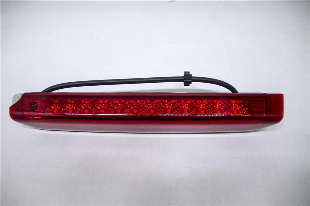 Sinal de parada traseiro adicional para KIA Ceed SPORT WAGON ED