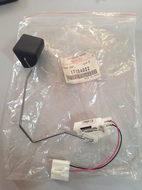 Sensor do nível de combustível no tanque Mitsubishi 1718A022 preço, a partir de 117,30 USD