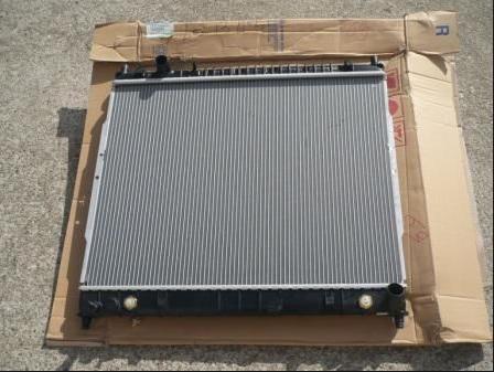 2131008250 Ssang Yong Radiador de esfriamento de motor