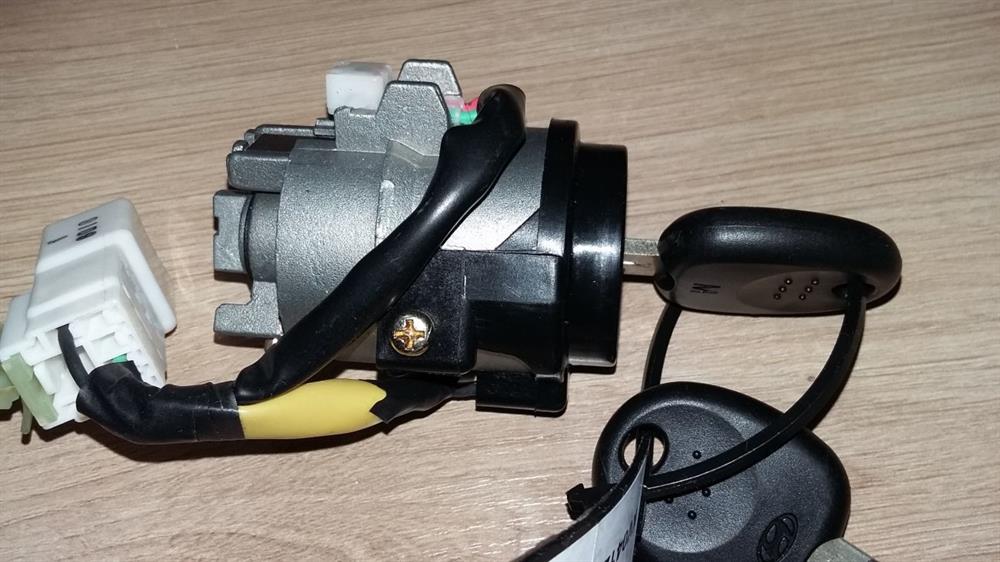 Fecho de ignição para Hyundai Accent III MC