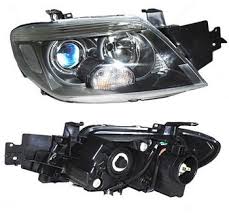 Luz direita Mitsubishi Outlander I CU ao melhor preço