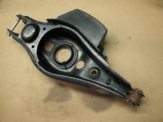 4874042010 Toyota Braço oscilante inferior esquerdo de suspensão traseira