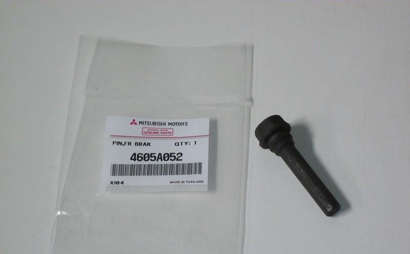 4605A052 Mitsubishi Guia de suporte dianteiro