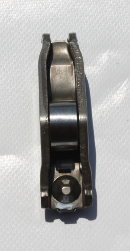 241804A010 Hyundai/Kia Balanceiro de válvula (balanceiro de válvulas) de escape