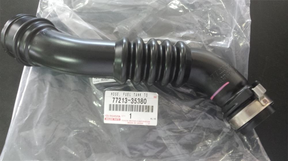 Inserto inferior flexível do gargalo de enchimento de combustível Toyota 7721335380 preço, a partir de 52,28 USD