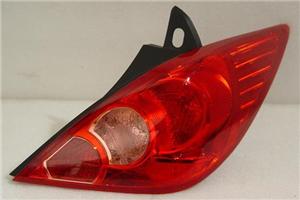 26550EM00A Nissan/Infiniti Lanterna traseira direita