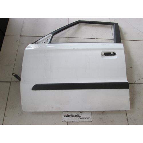 760032K010 Hyundai/Kia Porta dianteira esquerda