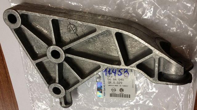 90575233 Opel Consola de coxim (apoio) traseira de motor