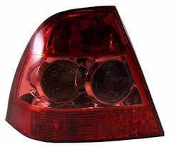 8156102260 Toyota Lanterna traseira esquerda