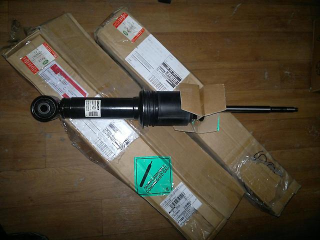 LR016423 Land Rover Amortecedor traseiro