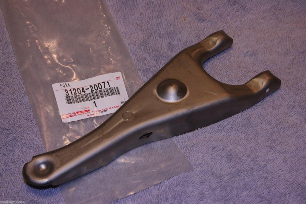 Forquilha de embraiagem Toyota 3120420071 preço, a partir de 23,31 USD