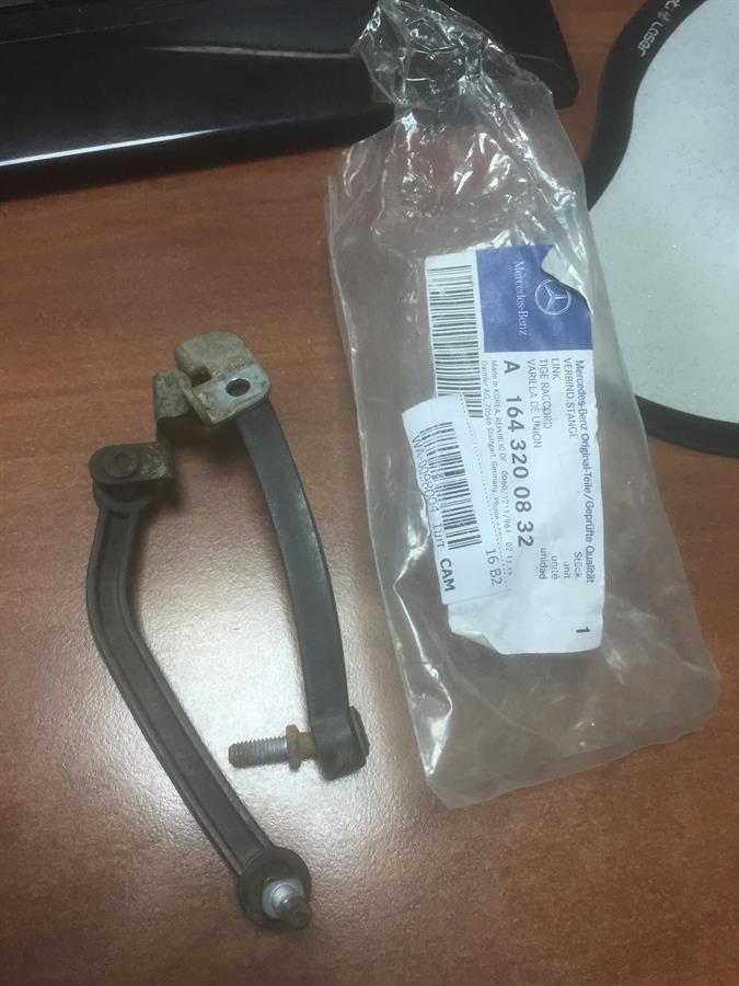 1643200832 Mercedes Barra dianteira direita de sensor do nível de posição de carroçaria