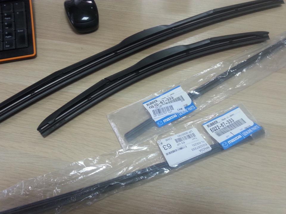 GS1D67333 Mazda Elástico da escova de limpador pára-brisas de condutor