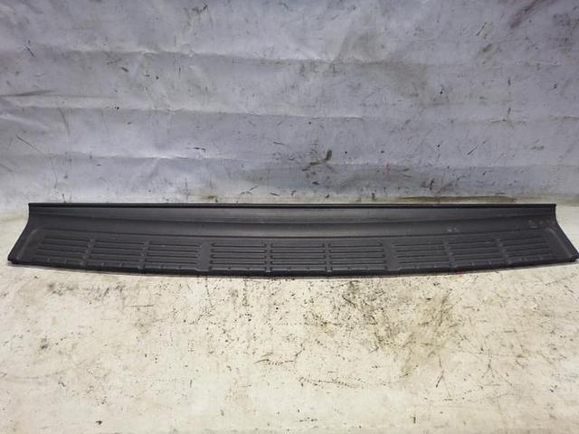 5216260040 Toyota Placa sobreposta do pára-choque traseiro superior de proteção (degrau-grampo dobrável)