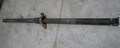 370008H800 Nissan/Infiniti Junta universal traseira montada