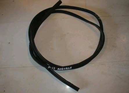  Moldura de pára-brisas Nissan Primera sedan (P12) (2002 - 2008) 